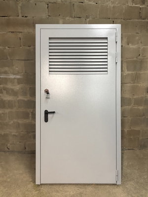 Однопольная дверь с вентиляцией